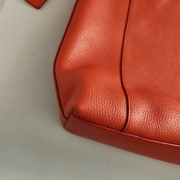 Coach Scout Hobo In Pebbled Leather - Picture 9 of 16